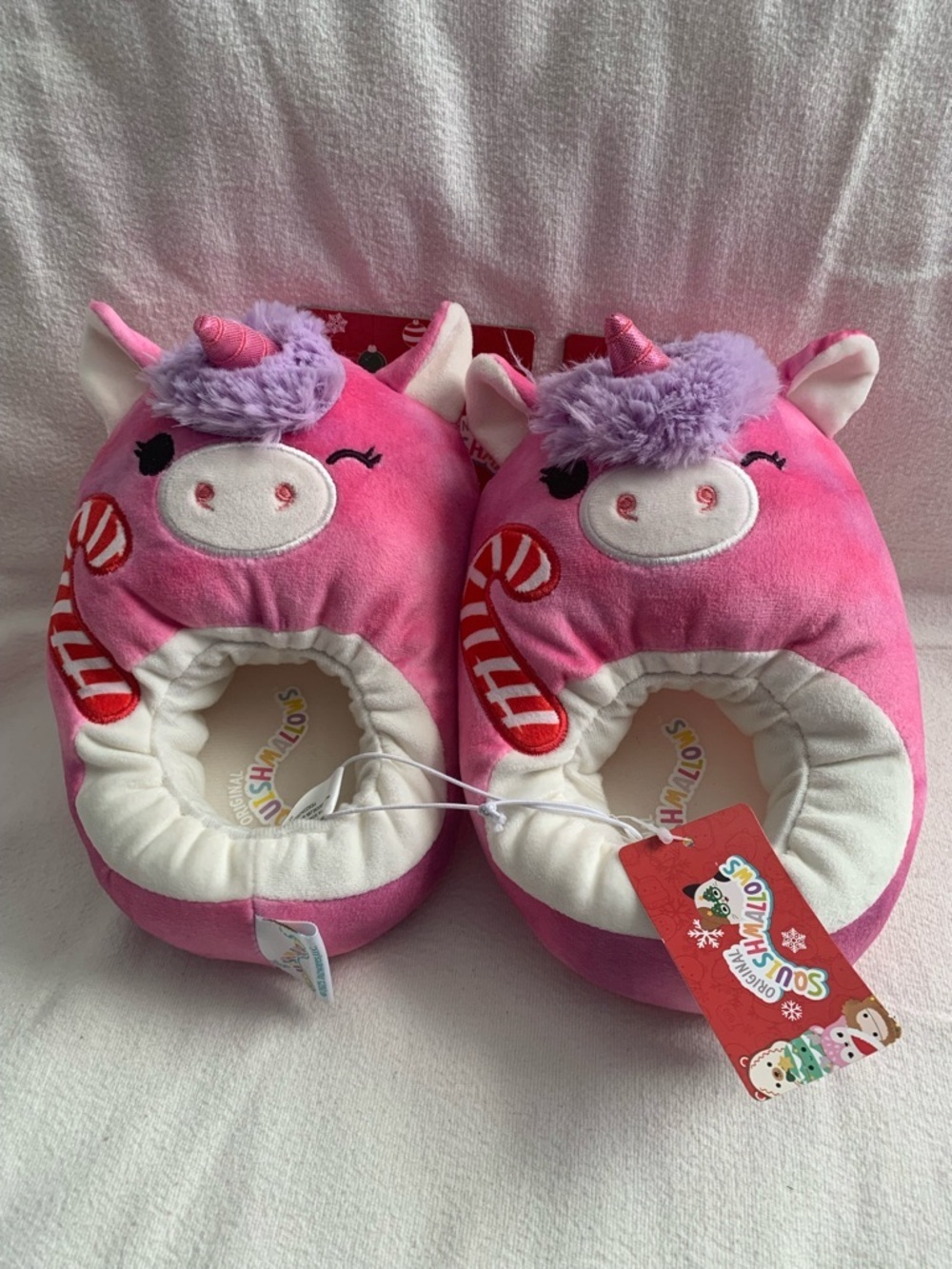 NWT Squishmellow Christmas Unicorn Slippers, Size 2/3 Kids - Picture 6 of 6